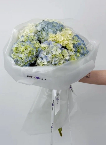 Букет: &laquo;Облака и море&raquo; от интернет-магазина цветов в 