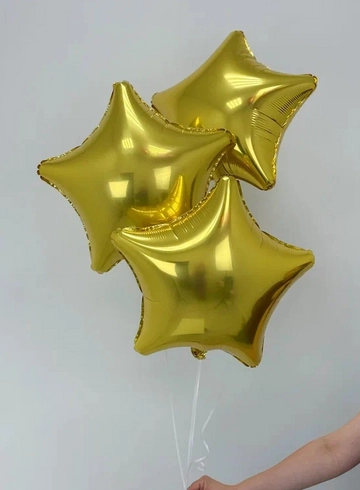 Композиция из фольгированных шаров «Золотые звезды» от интернет-магазина цветов в 