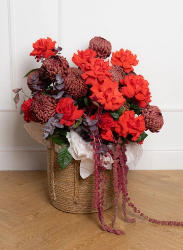 Композиция: «Алая Роскошь» от интернет-магазина цветов в 